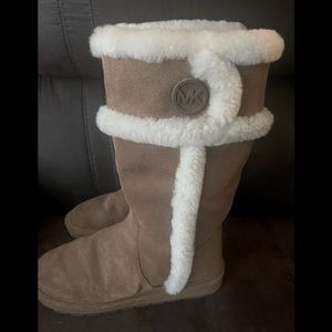 Women’s MK boots Sz.8M